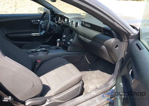 2015 Ford Mustang V6 z USA, uszkodzony, nr VIN 1FATP8EM8F5403003